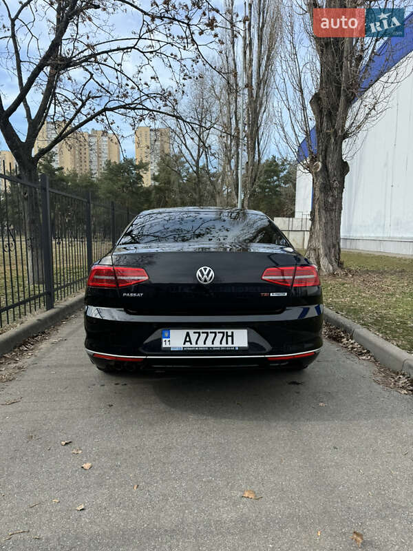 Седан Volkswagen Passat 2017 в Киеве