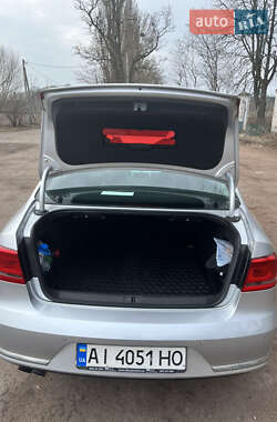 Седан Volkswagen Passat 2012 в 