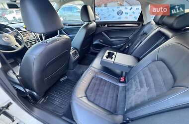 Седан Volkswagen Passat 2014 в 