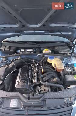 Седан Volkswagen Passat 2000 в 