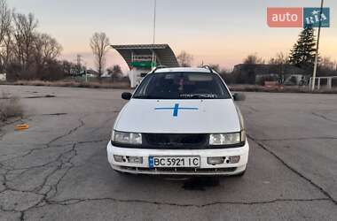 Універсал Volkswagen Passat 1996 в Селещині