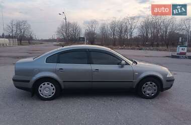 Седан Volkswagen Passat 2003 в Харькове