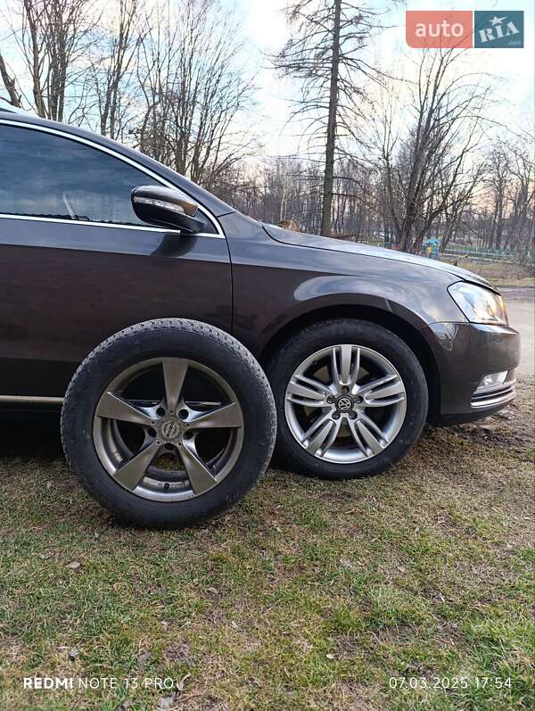 Універсал Volkswagen Passat 2012 в Самборі