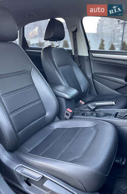 Седан Volkswagen Passat 2017 в Виннице