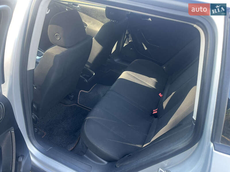 Универсал Volkswagen Passat 2006 в Теофиполе