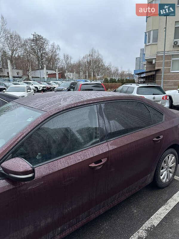 Седан Volkswagen Passat 2014 в Киеве фото 5 Седан Volkswagen Passat 2014 в Киеве