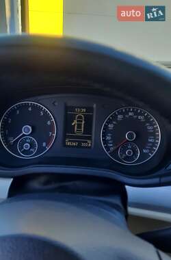 Седан Volkswagen Passat 2012 в Киеве