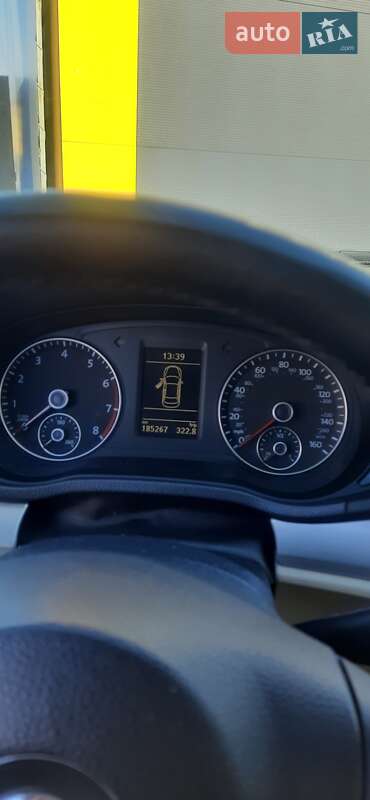 Седан Volkswagen Passat 2012 в Киеве