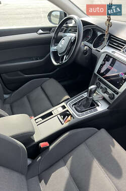 Универсал Volkswagen Passat 2019 в 
