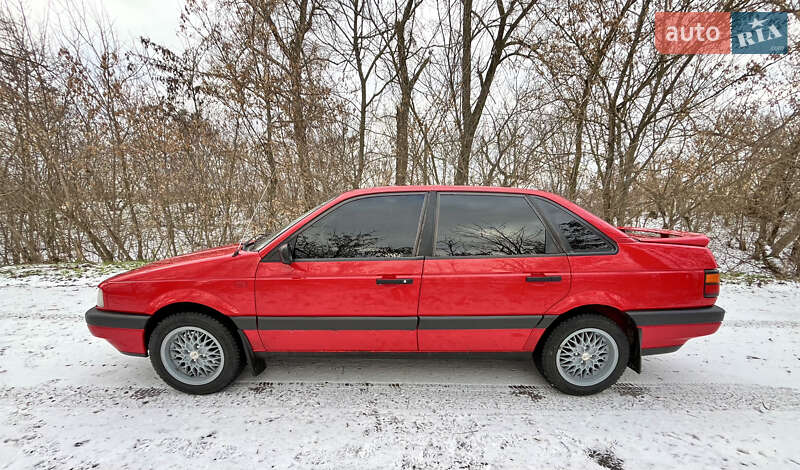 Седан Volkswagen Passat 1989 в Києві