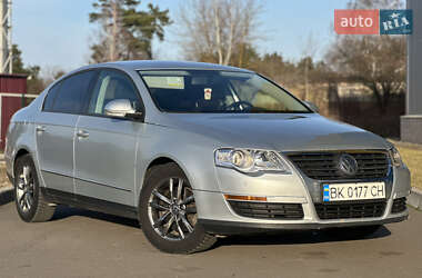 Седан Volkswagen Passat 2007 в Сарнах