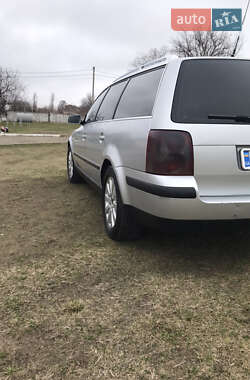 Універсал Volkswagen Passat 2001 в 
