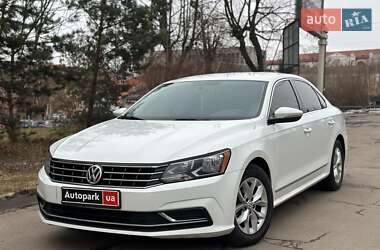 Седан Volkswagen Passat 2016 в Вінниці