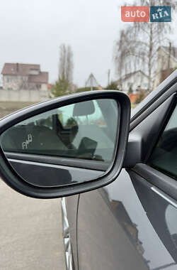 Седан Volkswagen Passat 2017 в 
