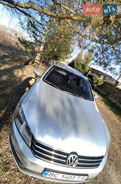 Универсал Volkswagen Passat 2011 в 