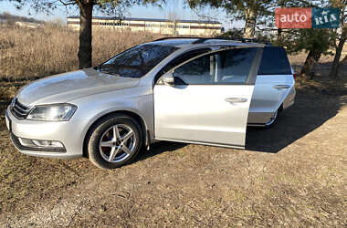 Универсал Volkswagen Passat 2011 в 