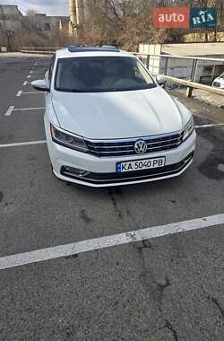 Седан Volkswagen Passat 2017 в 