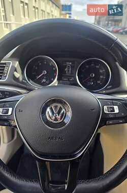 Седан Volkswagen Passat 2017 в 