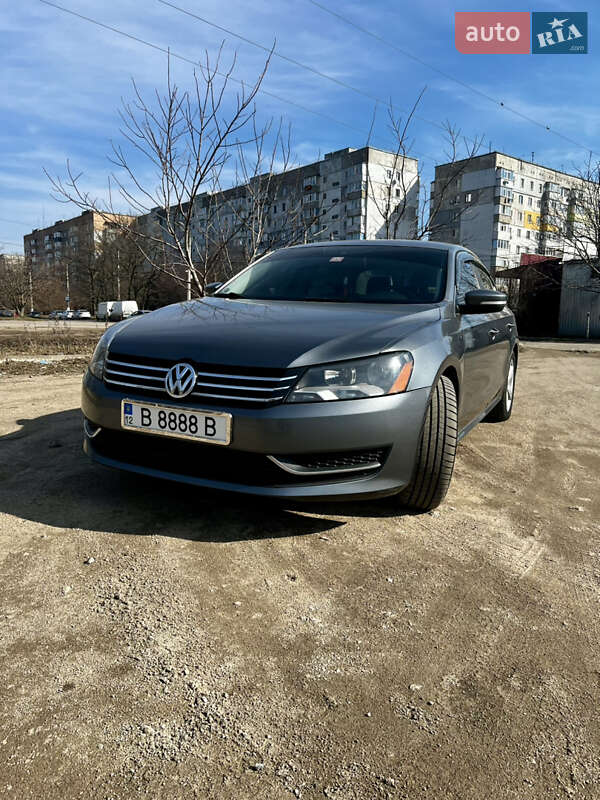 Седан Volkswagen Passat 2012 в Кропивницком