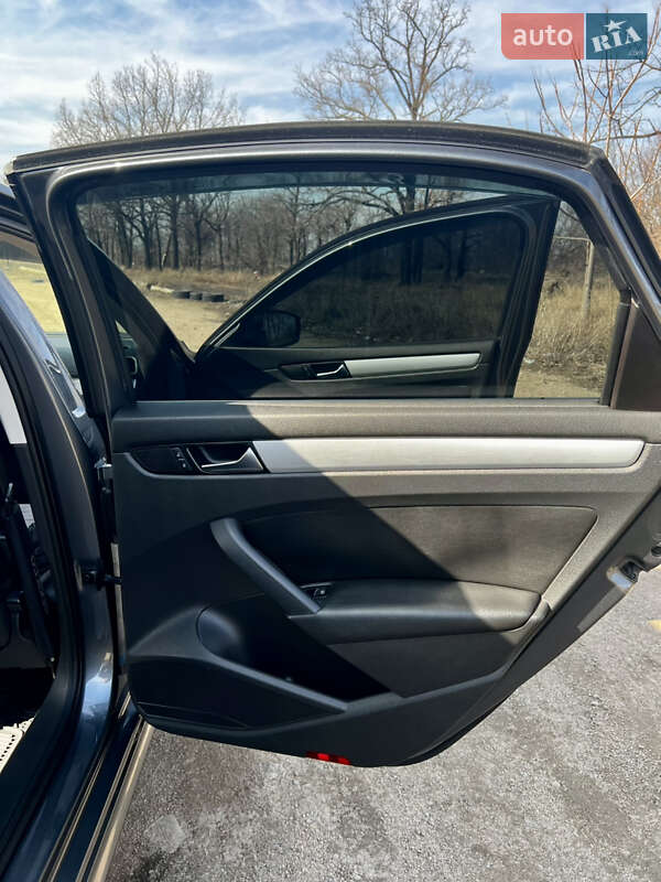 Седан Volkswagen Passat 2012 в Кропивницком