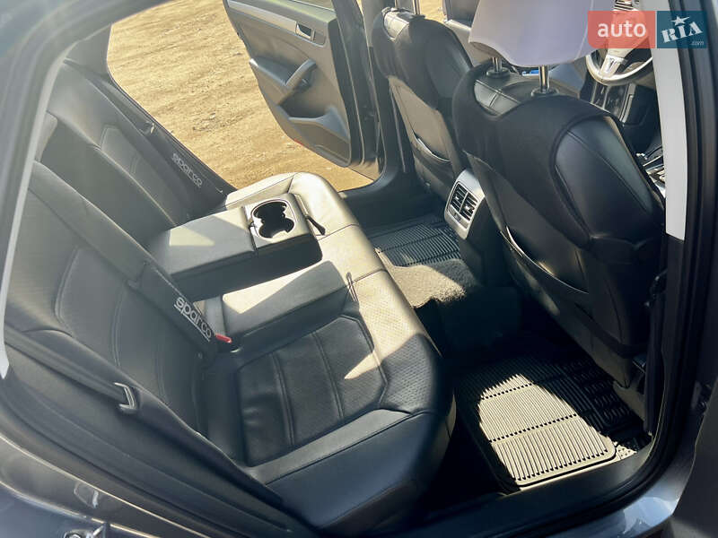 Седан Volkswagen Passat 2012 в Кропивницком