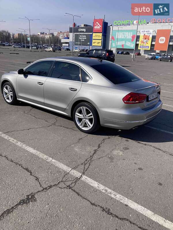 Седан Volkswagen Passat 2013 в Дніпрі