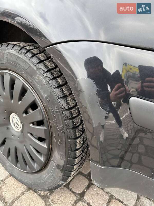 Седан Volkswagen Passat 2003 в Львове