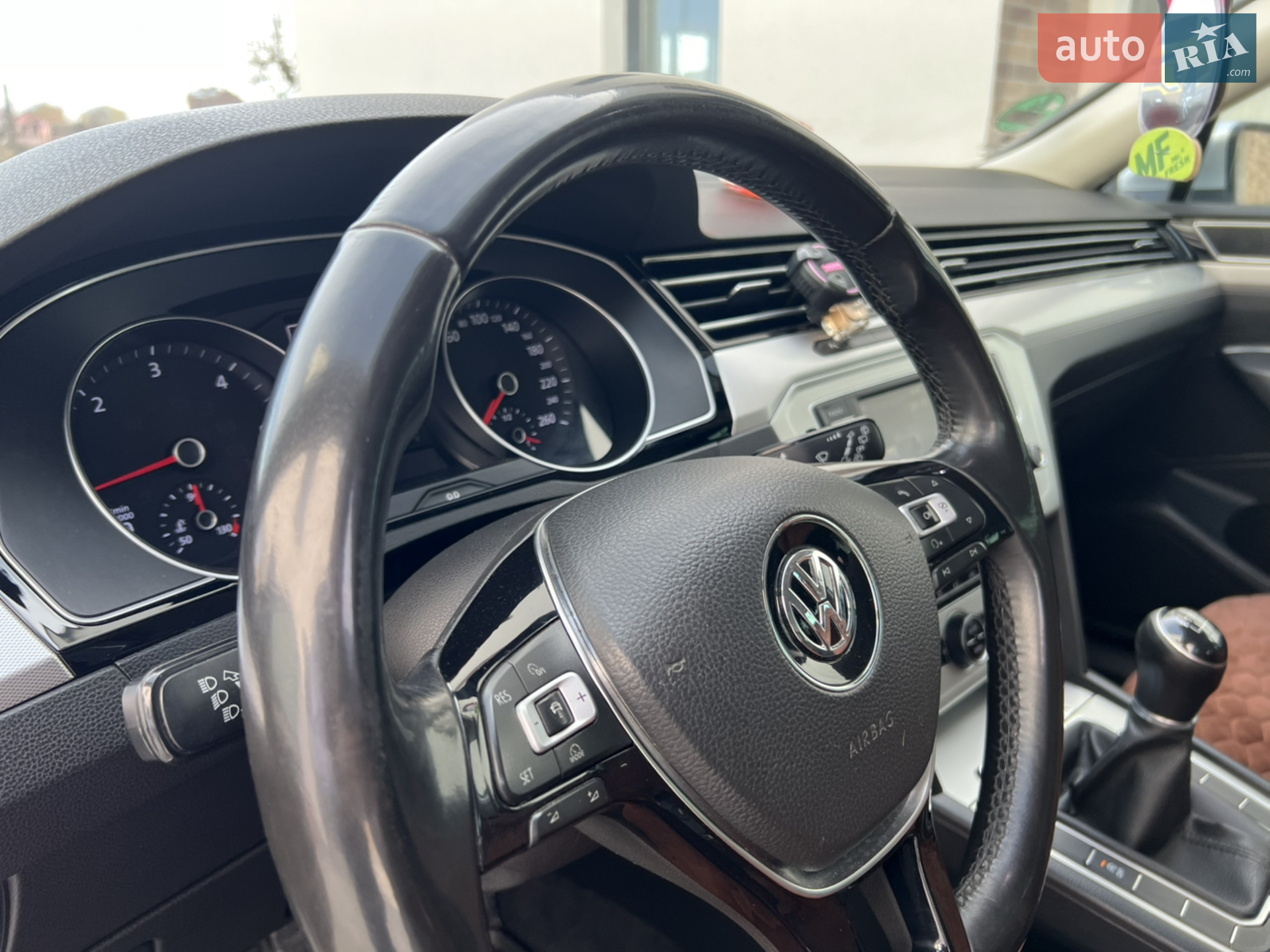 2015 Volkswagen Passat - мініатюра 39