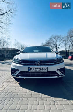 Седан Volkswagen Passat 2018 в 