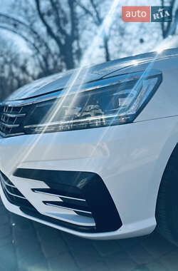 Седан Volkswagen Passat 2018 в 