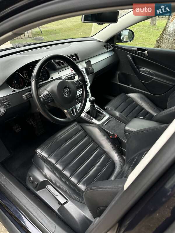 Універсал Volkswagen Passat 2010 в Хусті