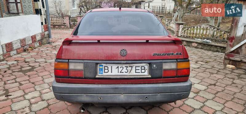 Седан Volkswagen Passat 1993 в Білогір'ї