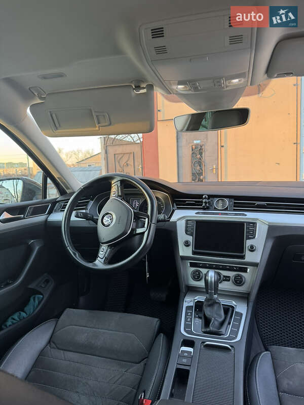 Універсал Volkswagen Passat 2015 в Переяславі