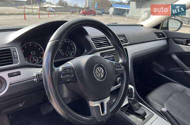 Седан Volkswagen Passat 2012 в 