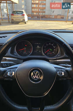 Седан Volkswagen Passat 2017 в 