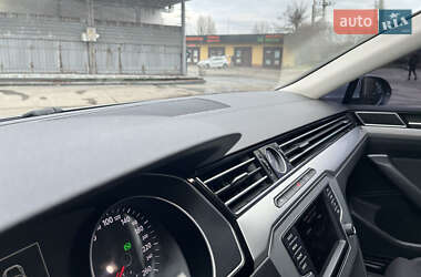 Універсал Volkswagen Passat 2015 в 