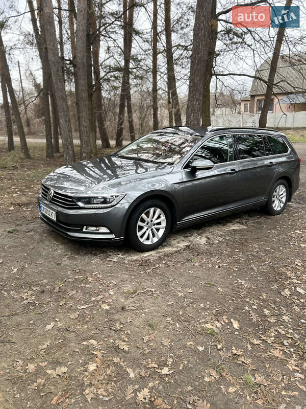 Універсал Volkswagen Passat 2015 в Харкові