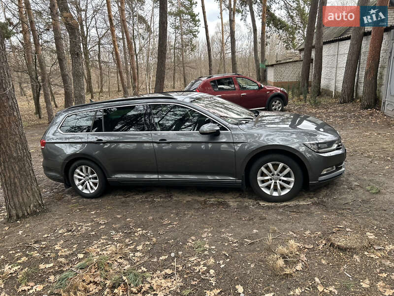 Універсал Volkswagen Passat 2015 в Харкові