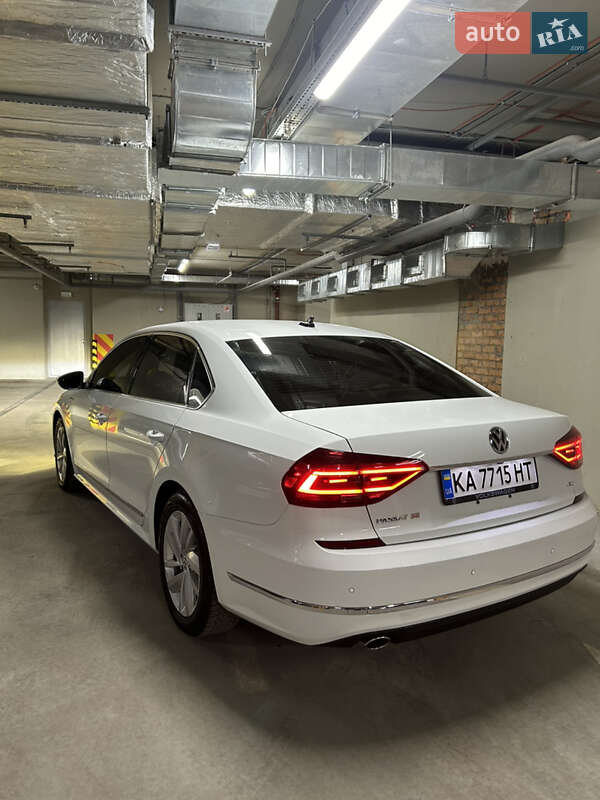 Седан Volkswagen Passat 2018 в Києві
