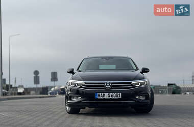 Універсал Volkswagen Passat 2021 в 