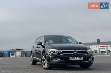 Універсал Volkswagen Passat 2021 в 