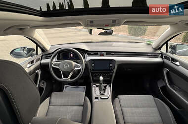 Універсал Volkswagen Passat 2021 в 