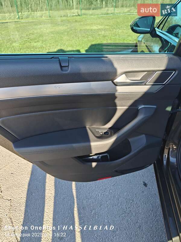 Универсал Volkswagen Passat 2015 в Умани