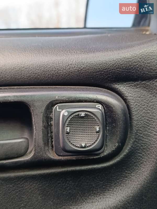 Седан Volkswagen Passat 1996 в Бердичеве