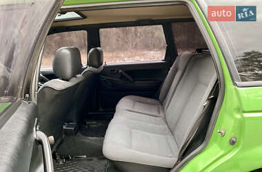 Універсал Volkswagen Passat 1992 в 
