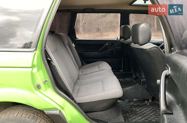 Універсал Volkswagen Passat 1992 в 