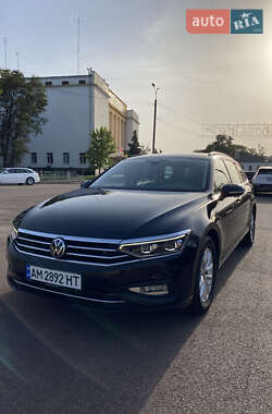 Універсал Volkswagen Passat 2021 в 