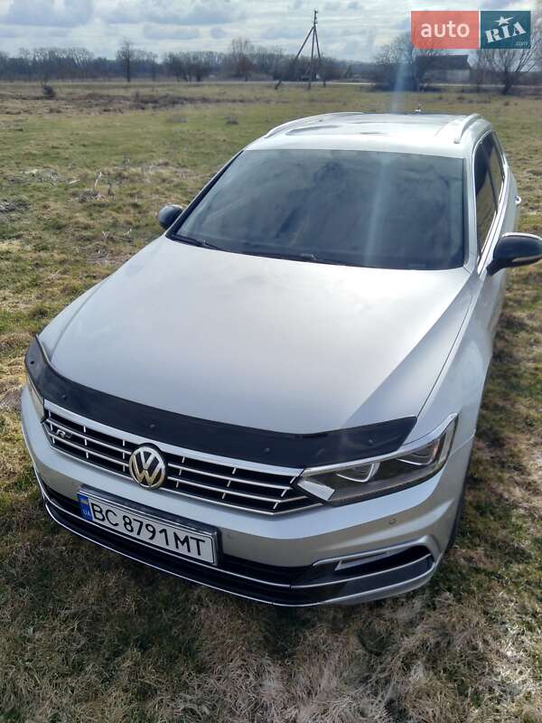 Универсал Volkswagen Passat 2015 в Хмельницком