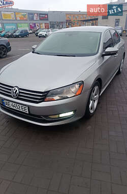 Седан Volkswagen Passat 2012 в Павлограді