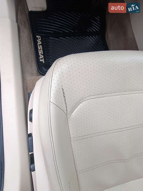 Седан Volkswagen Passat 2012 в Павлограді